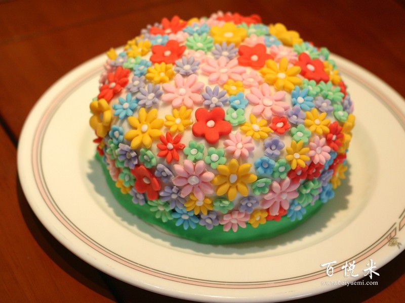 广西现在哪个学校教翻糖蛋糕比较靠谱？